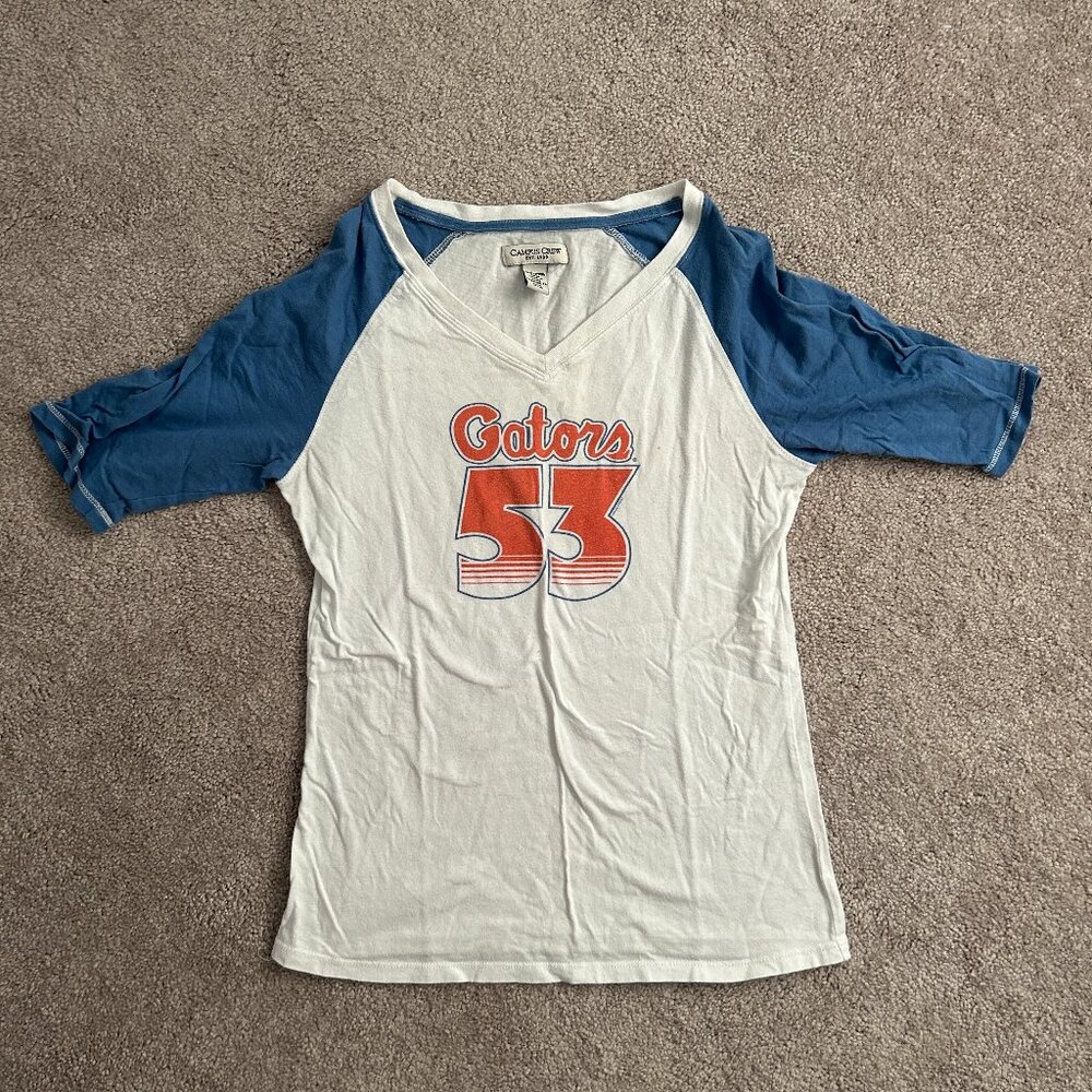 Campus Crew Graphic Tee – Women’s Medium